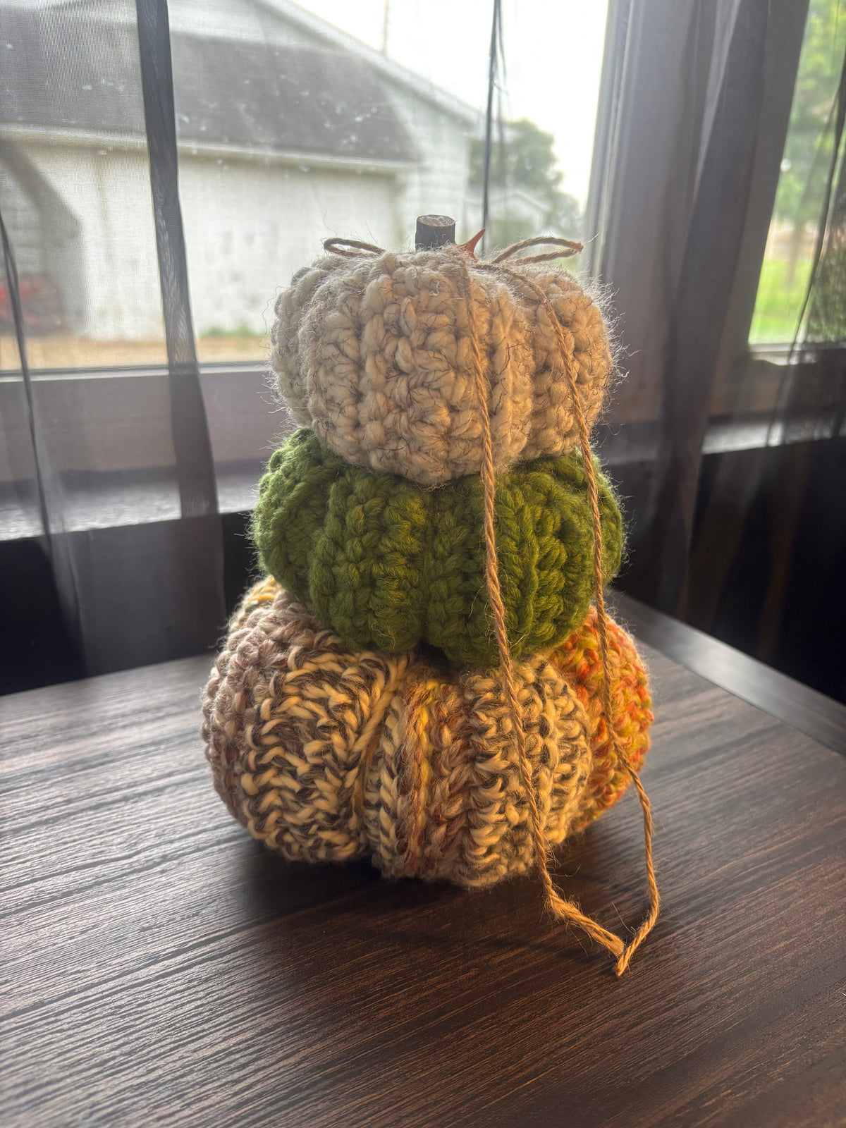 Chunky StitchKnot Stacked Pumpkins